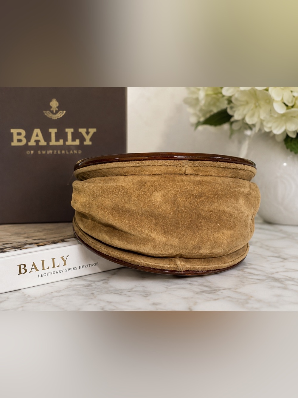 Vintage | Bally Brown Suede Lucite Acrylic Accordion Crossbody Bag | Rare - Picture 9 of 14